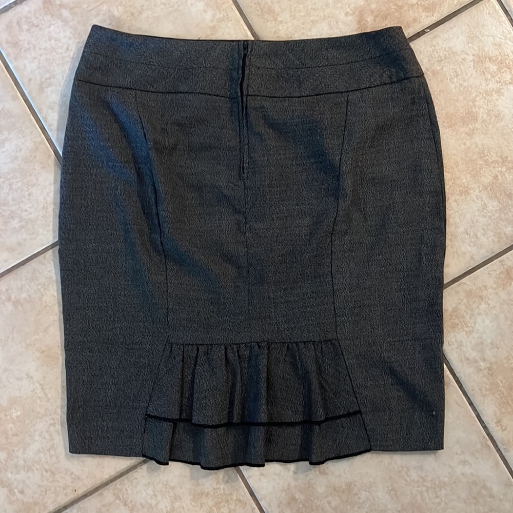 B-Wear by Byer California grey Skirt with bustle ruffle size 13 juniors
